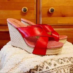 Cute and comfy wedge sandals from Splendid!